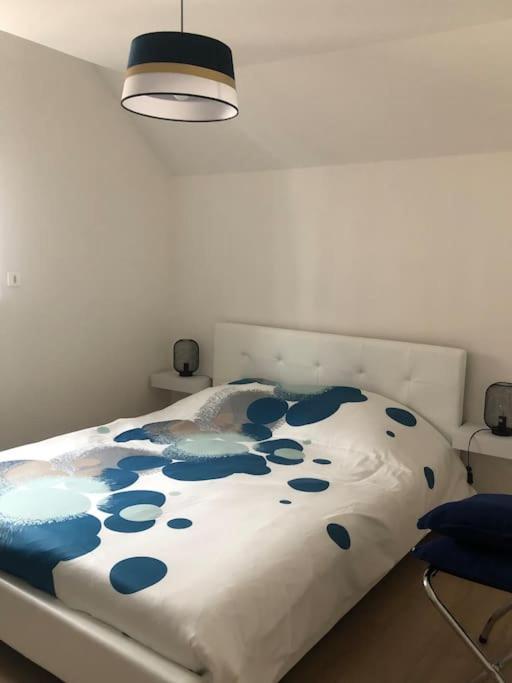 Une Maison Agreable Pour Se Detendre Saint-Quentin  Bagian luar foto